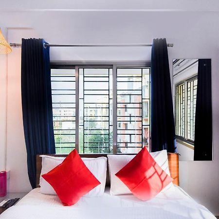 Oyo Flagship Mishika Homes Calcutta Exterior foto